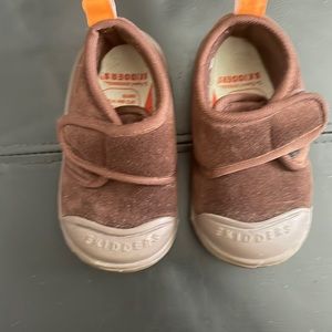 Brown velvet skidders size 8